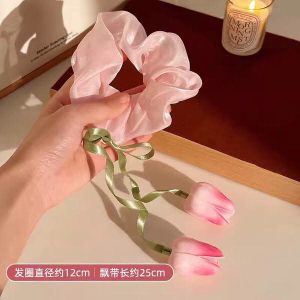 Alternative view of Tulip scrunches