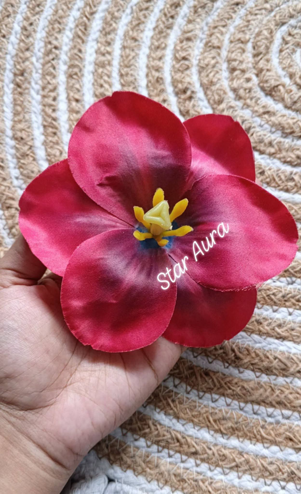 Haiwan flower clip - Image 2
